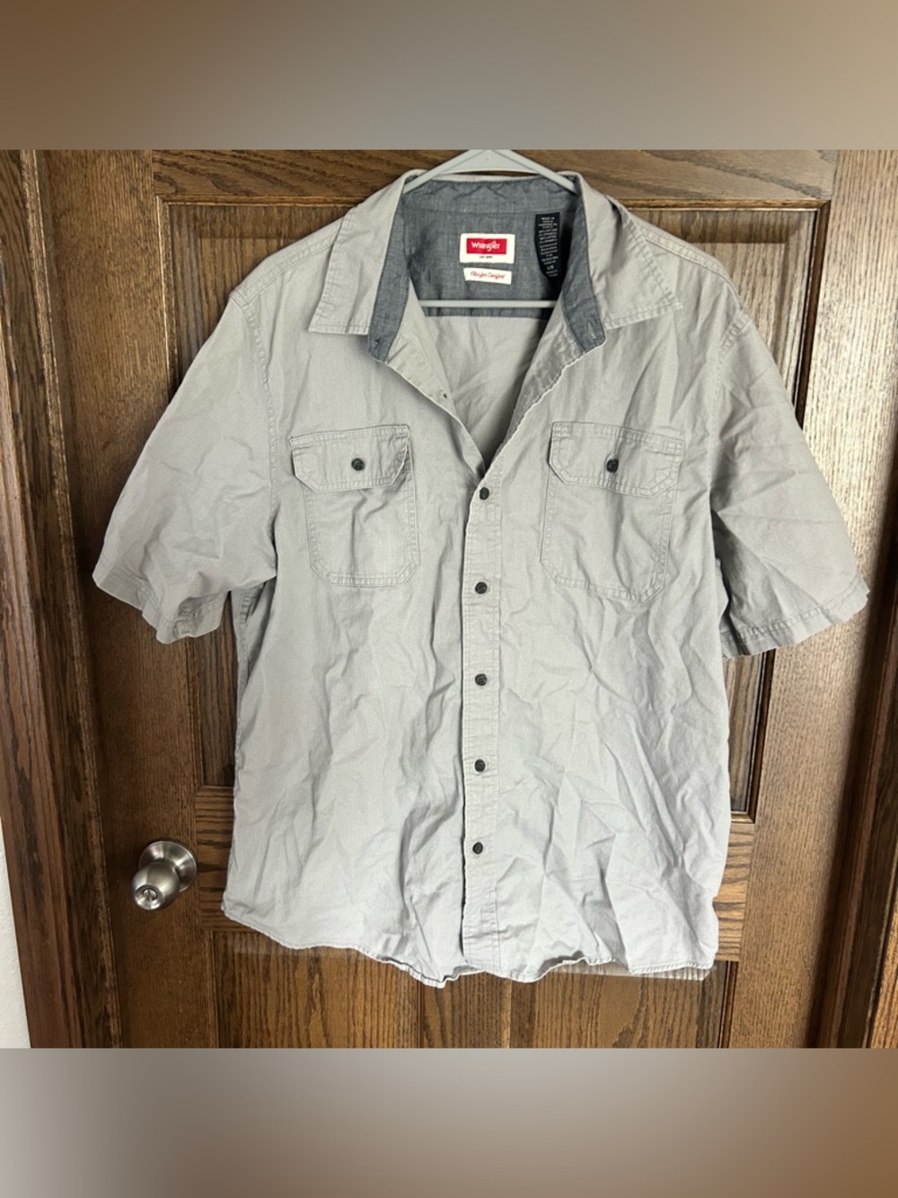 Wrangler Gray Short Sleeve Button-Up with Red Logo Tag
